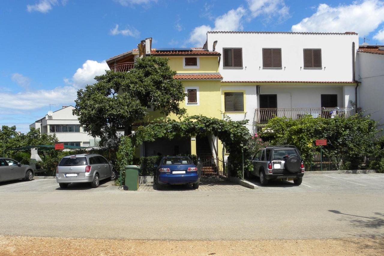 Apartments Zonta 800 M From Beach Rovigno Esterno foto